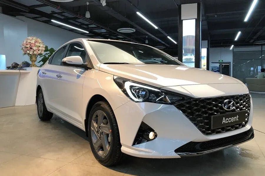 Ngoại thất xe Hyundai Accent 1.4 AT Đặc Biệt 2023.webp